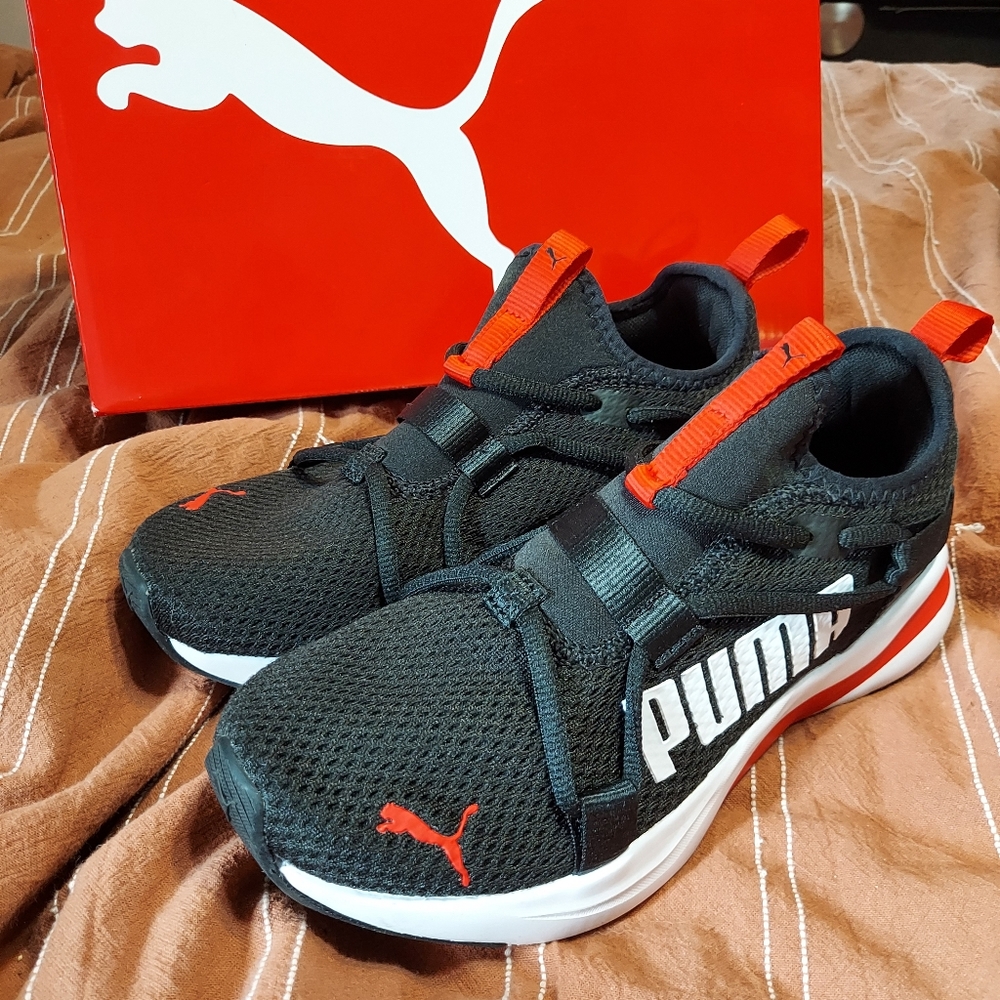 Boys sneakers
